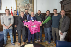 Manuel Baltar recibe á directiva e xogadores do Ourense Coosur Rugby Club